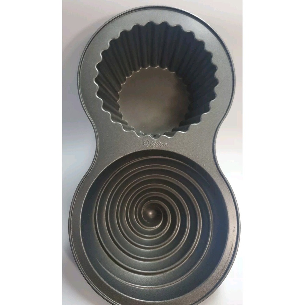 Wilton Giant Cupcake Pan Large Two Tiered‎ 3D Jumbo Smash Cake Mold Nonstick